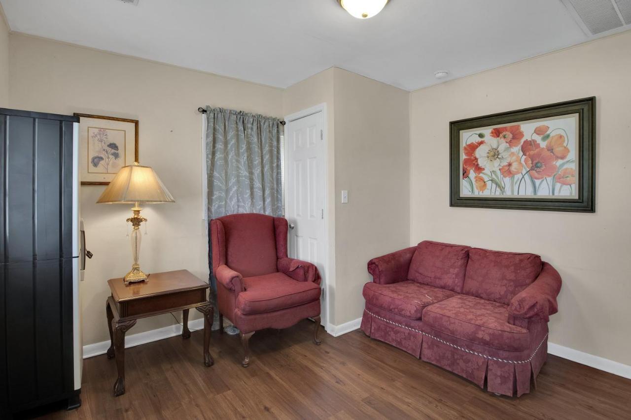 2-Bedroom Pet-Friendly Apartment In East نوكسفيل المظهر الخارجي الصورة