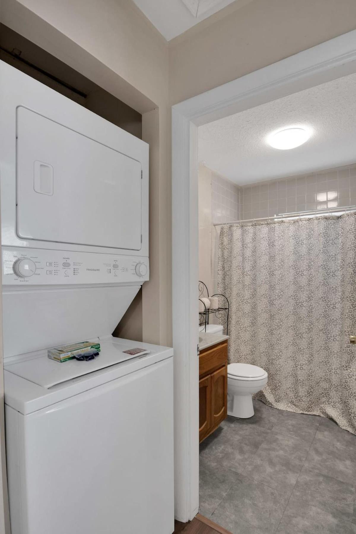 2-Bedroom Pet-Friendly Apartment In East نوكسفيل المظهر الخارجي الصورة
